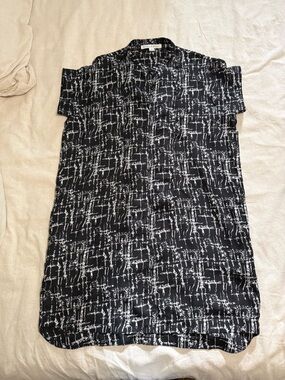 Women's Black and White Abstract Shirt dress - nursing, maternity